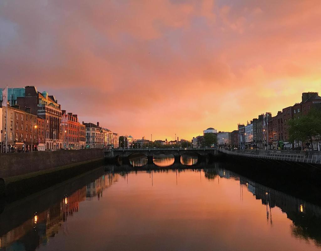 The Artist Residence Dublin Boutique B&B Sutton Bagian luar foto